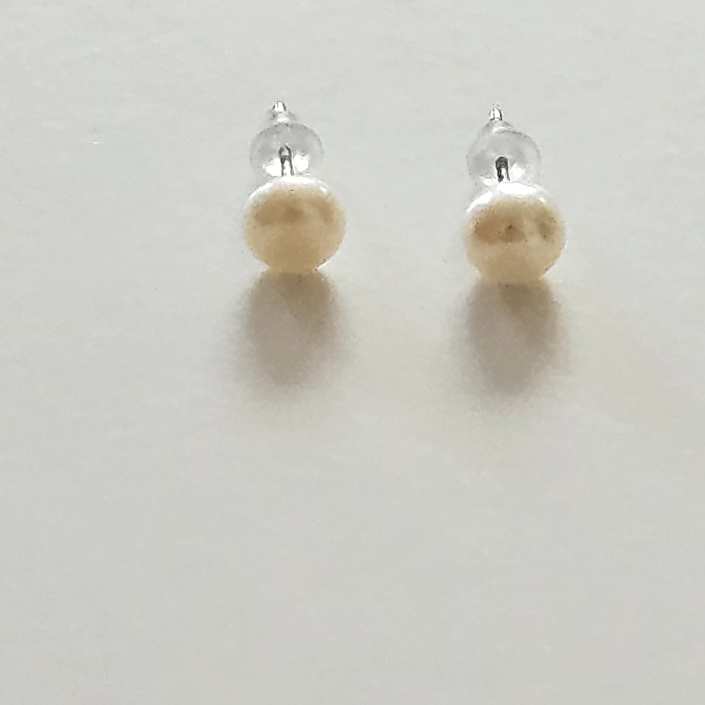 Classic Sophistication: Pearl Stud Earrings