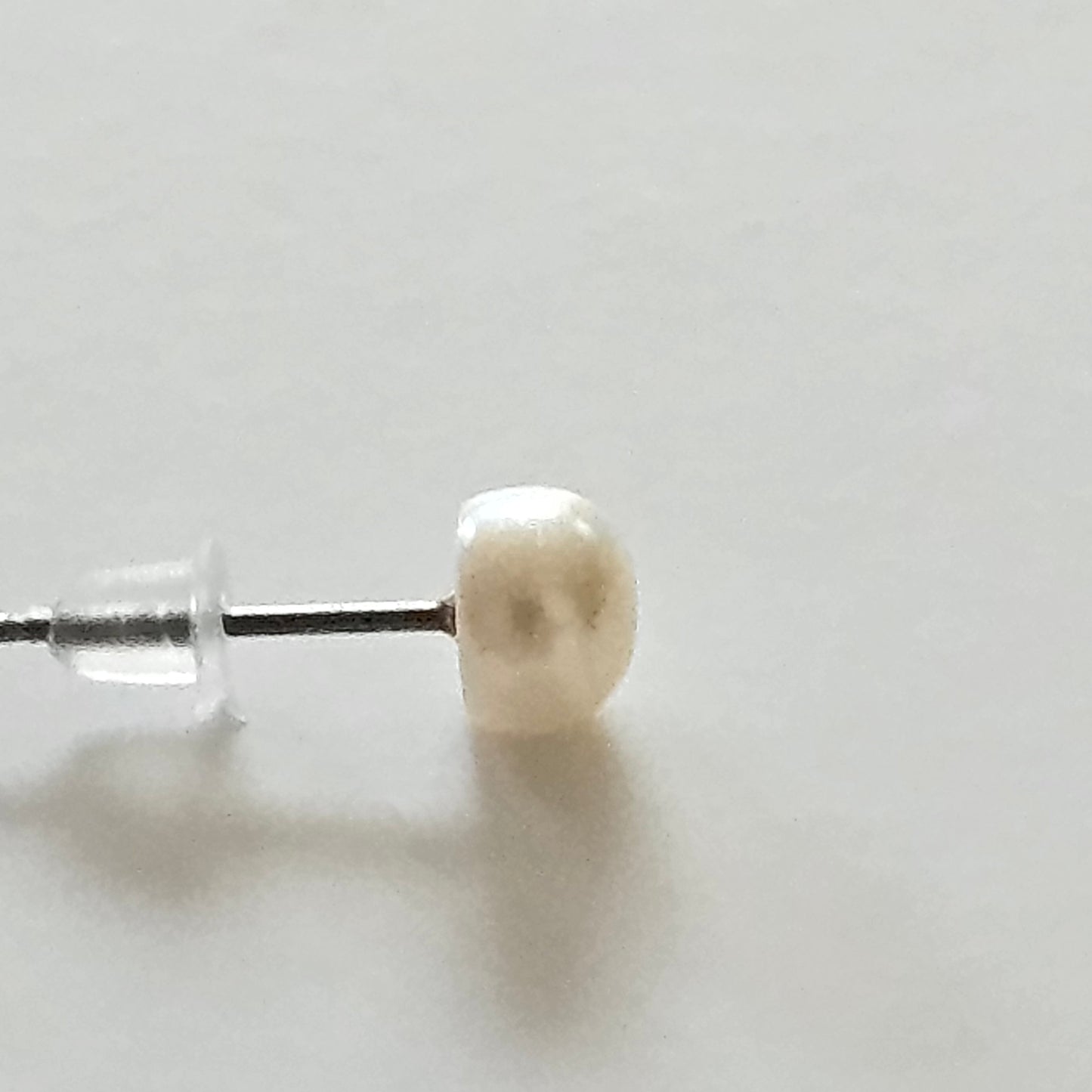 Classic Sophistication: Pearl Stud Earrings