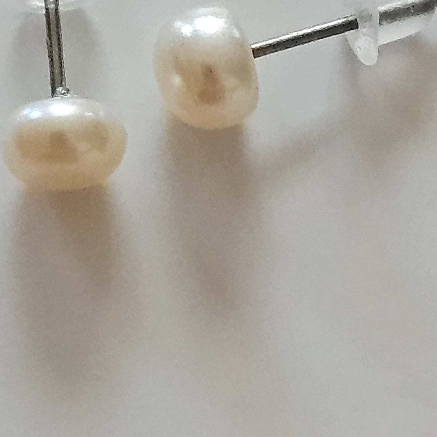 Classic Sophistication: Pearl Stud Earrings