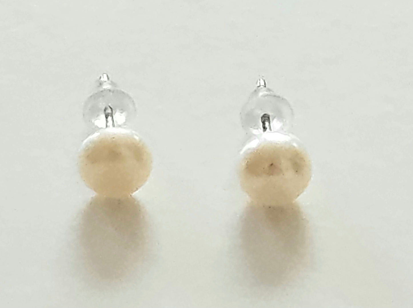 Classic Sophistication: Pearl Stud Earrings