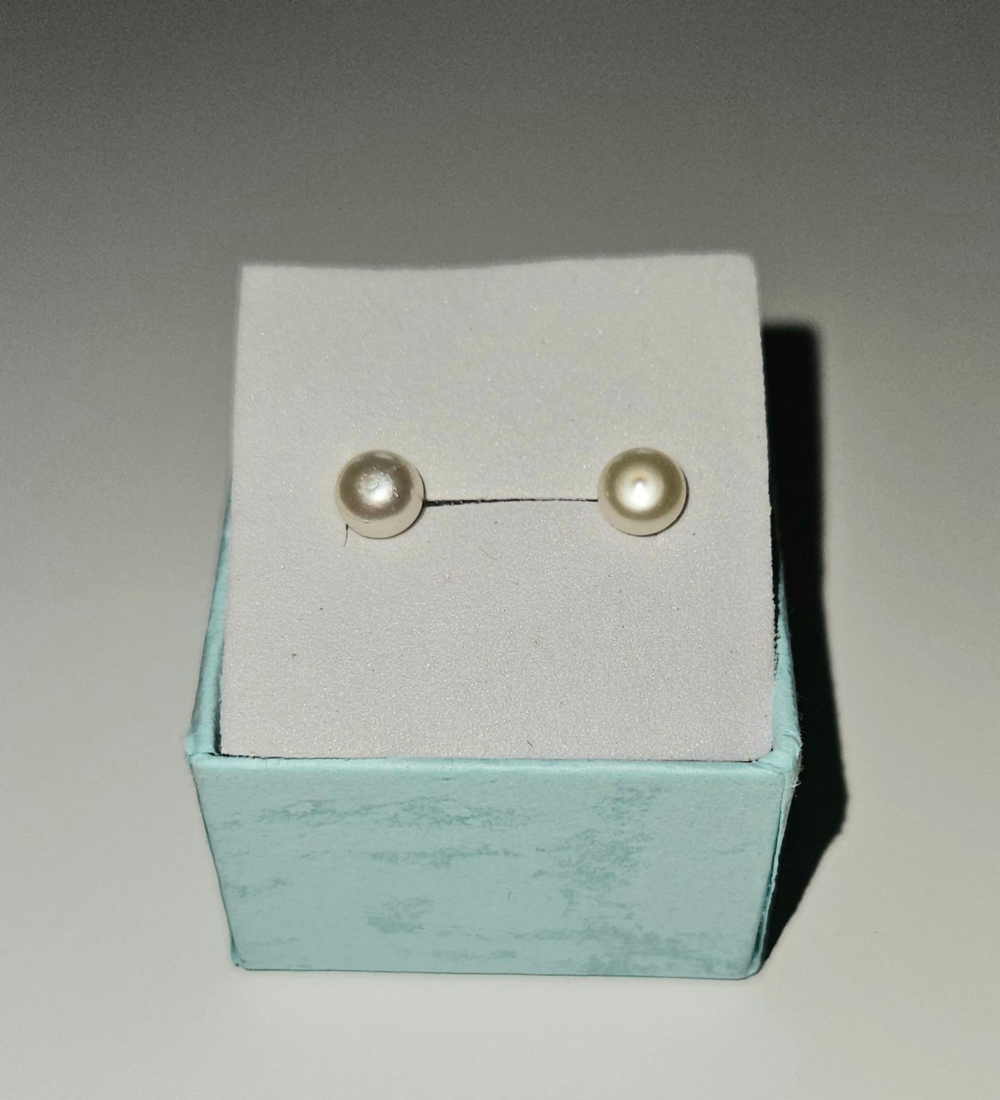Classic Sophistication: Pearl Stud Earrings