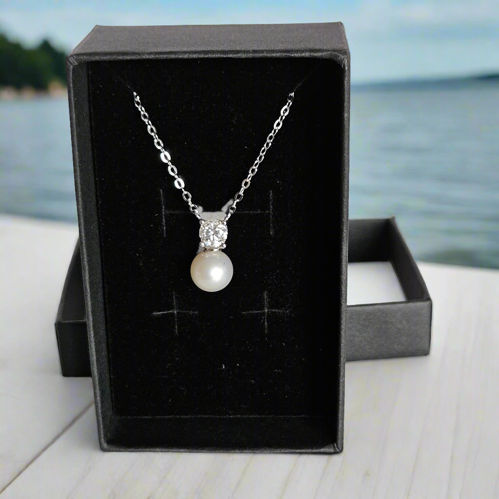 Pearl Brilliance: Sparkly Moissanite & Pearl Pendant, Give the gift of Elegance